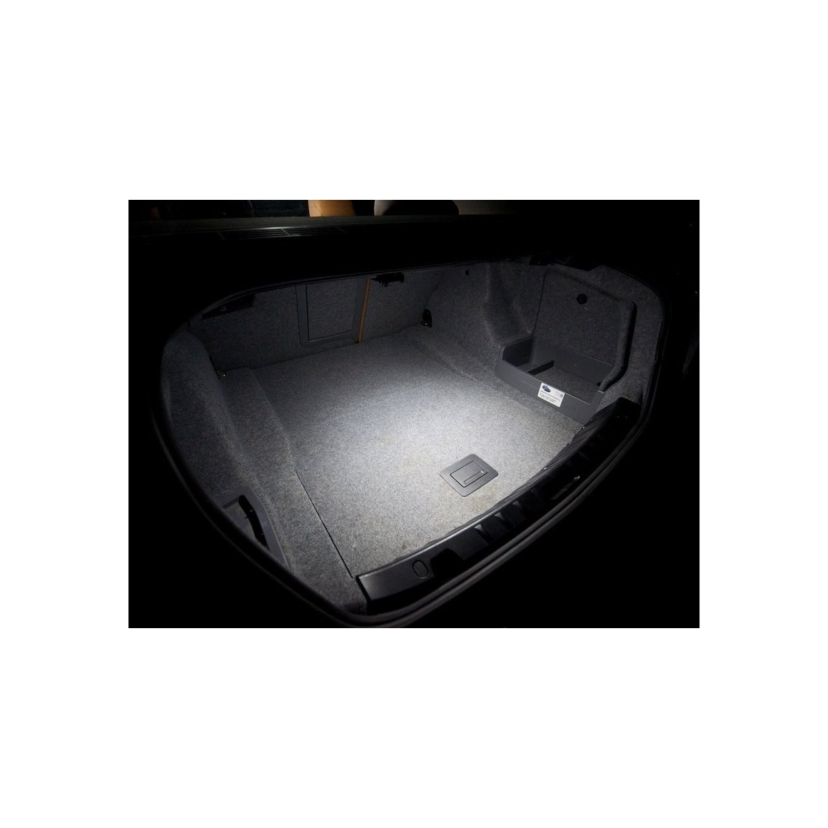 LED bagagerumspære til LEXUS HS (ANF10) 07/09-