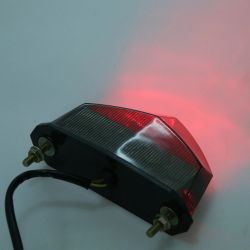 Feux arrière LED V4.0 Moto Stop / Veilleuse Universel - 12V Etanche - Homologué