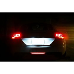 3-in-1 getönte Nebelschlusslichtleiste mit Bremse, Rückfahrlichtfunktion, kompatibel mit Audi TT TTRS 2007–2014 Gen2/8J