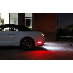Faro antiniebla trasero + luces de marcha atrás LED Ford Mustang 2015-2017 - Versión transparente y roja - PLUg&Play