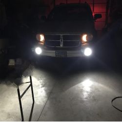 2x Fog lights + LED daytime running lights Dodge Dakota/Durango, Chrysler Aspen/300, Jeep Commander/Grand Cherokee/Raider