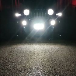 2x Anti-brouillard + Feux de jour LED Jeep Wrangler JK, Grand Cherokee, Dodge Charger et Journey - ROUND